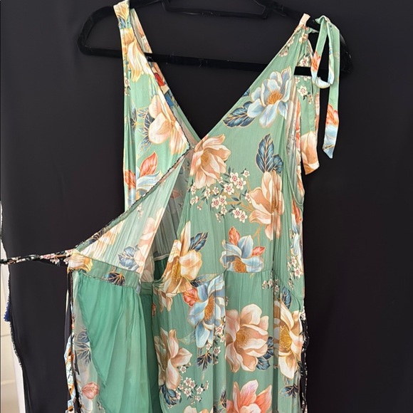 FARM for Anthropology Floral V-Neck Wrap Dress - Large - Picture 9 of 10
